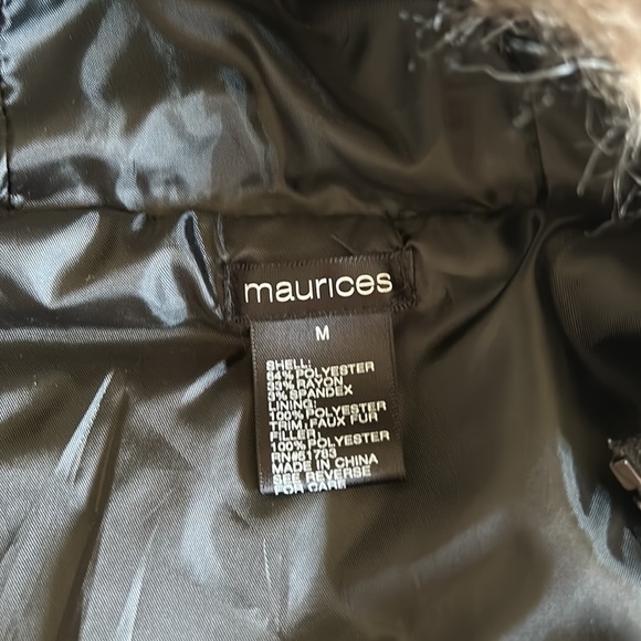 Maurice’s plaid vest - Picture 3 of 5